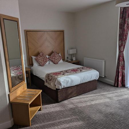 Best Western Homestead Court Hotel เวลลินการ์เดนซิตี ภายนอก รูปภาพ