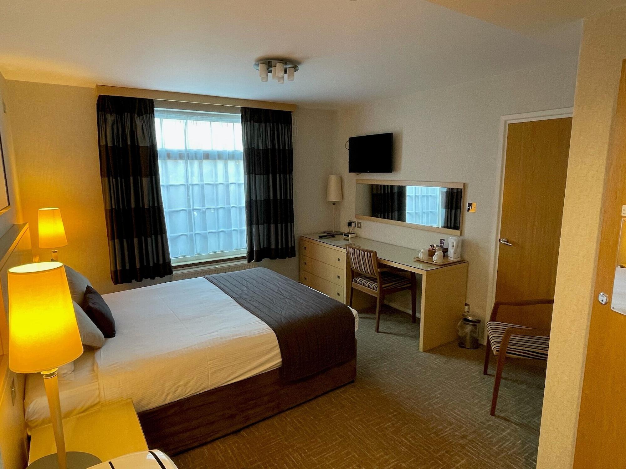 Best Western Homestead Court Hotel เวลลินการ์เดนซิตี ภายนอก รูปภาพ