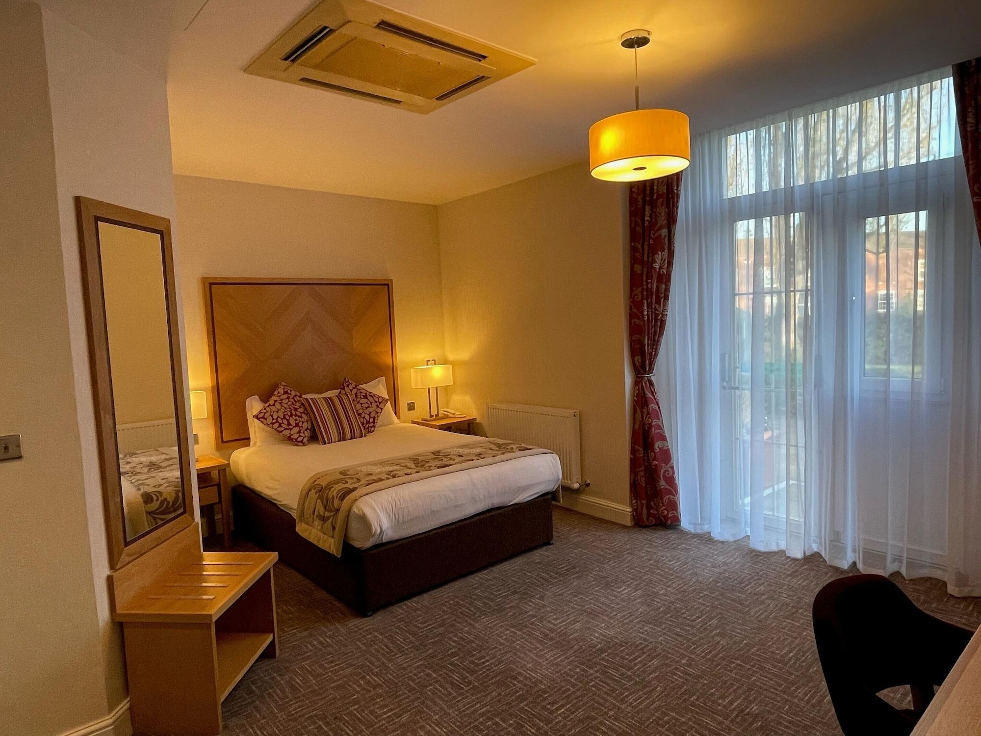 Best Western Homestead Court Hotel เวลลินการ์เดนซิตี ภายนอก รูปภาพ
