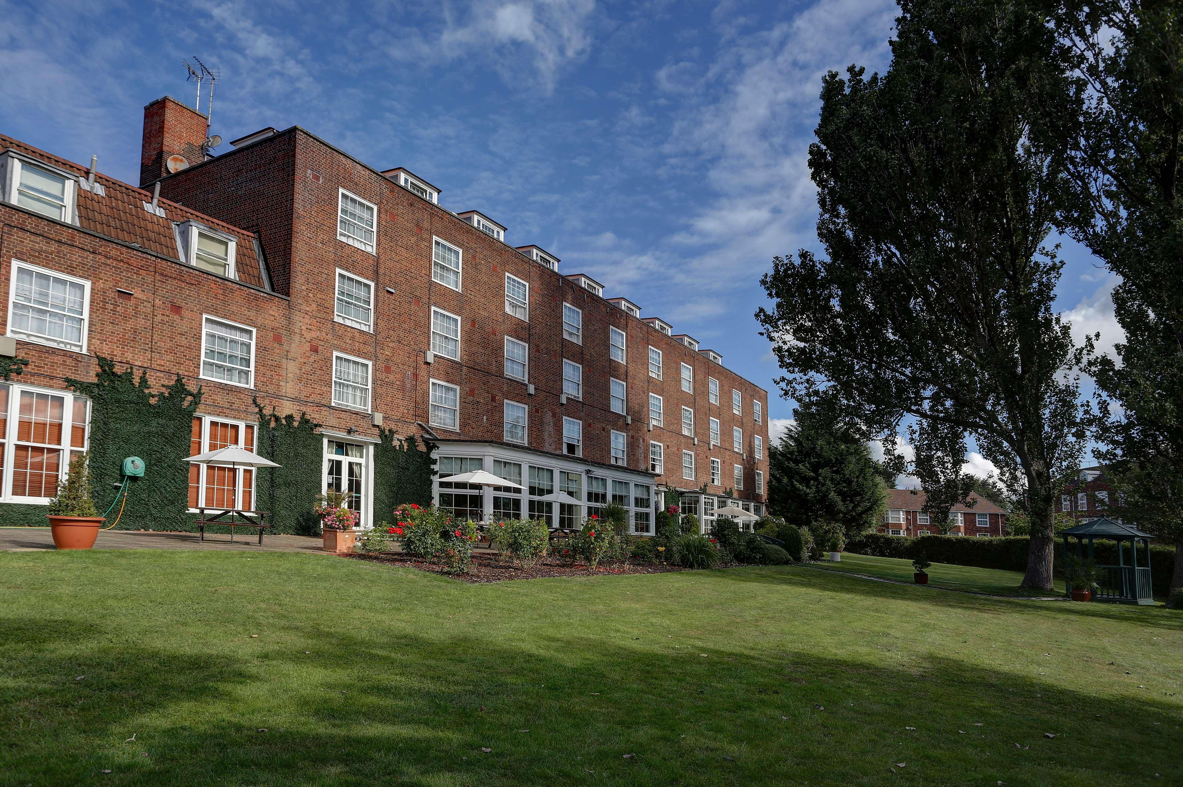 Best Western Homestead Court Hotel เวลลินการ์เดนซิตี ภายนอก รูปภาพ