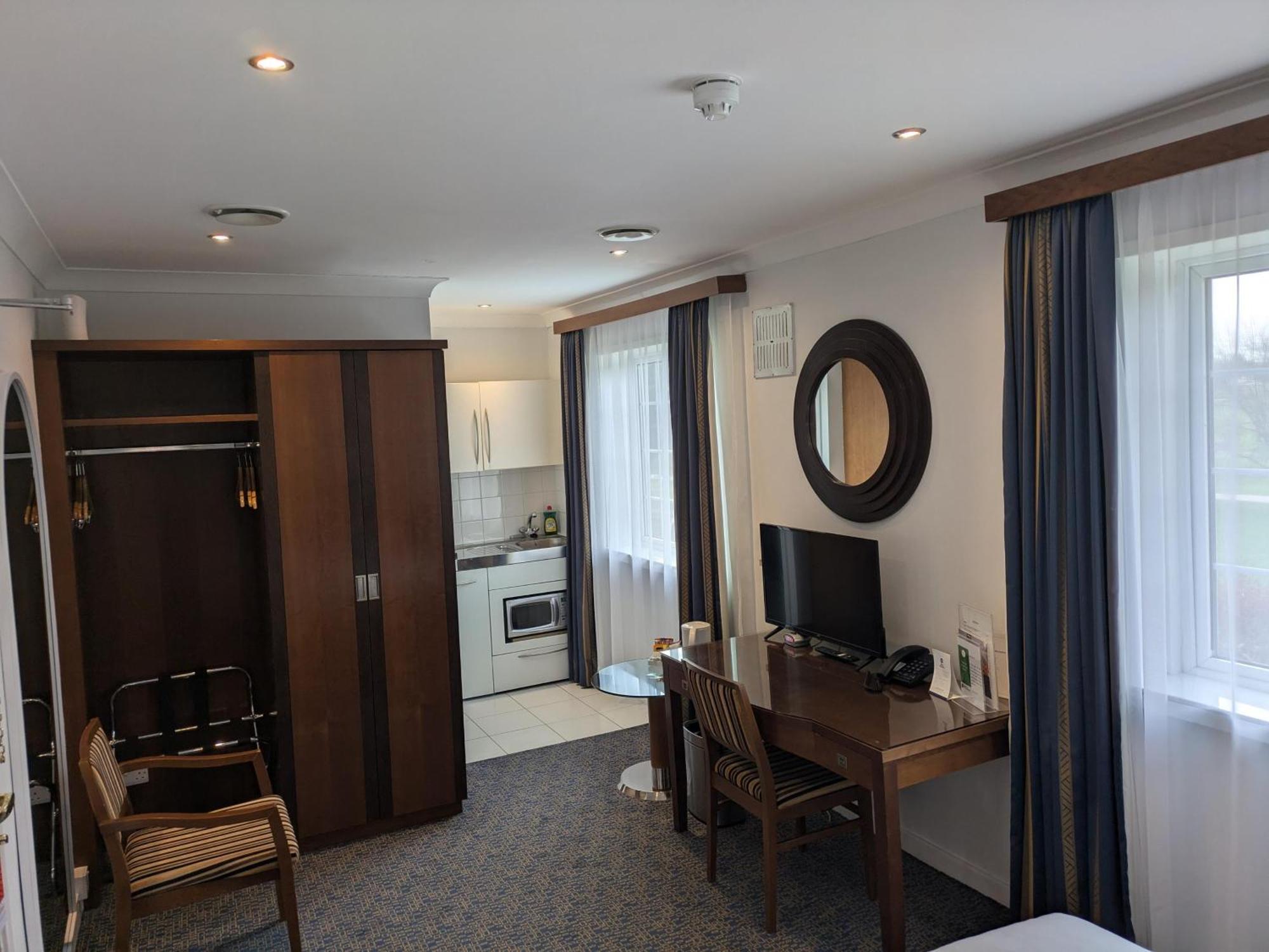 Best Western Homestead Court Hotel เวลลินการ์เดนซิตี ภายนอก รูปภาพ
